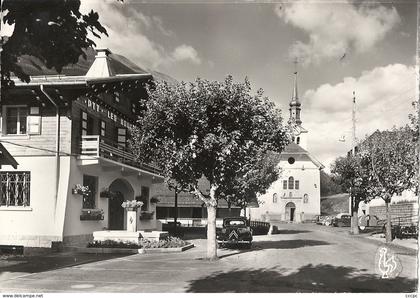 CPSM Les Houches l'Eglise et la Poste