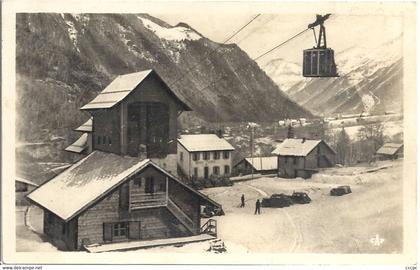 CPSM Les Houches La Chaumière et la Gare du Téléférique