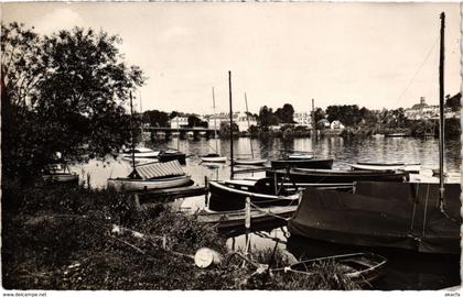 CPA Les Mureaux - Bords de Seine (103219)