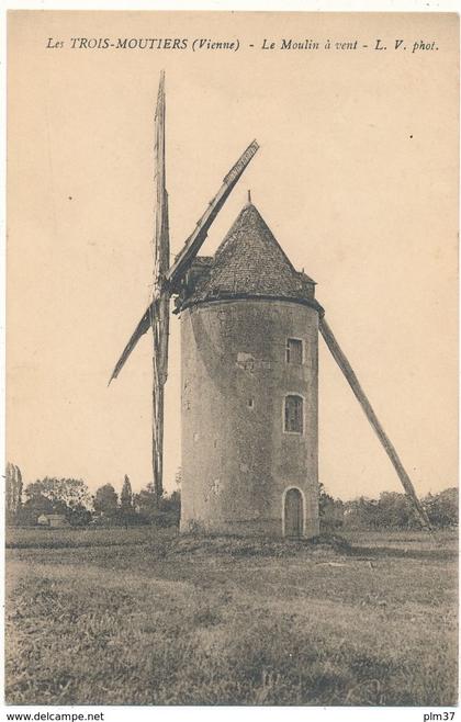 LES TROIS MOUTIERS - Le Moulin à Vent