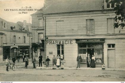 LES TROIS MOUTIERS(PHARMACIE)