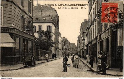 CPA LEVALLOIS-PERRET - La Rue Danton (986964)