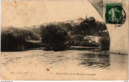 CPA LIVERDUN - Sous le Pont de la Moselle a LIVERDUN (483935)