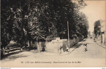 CPA LUC-sur-MER - Rue Carnot et rue de la Mer (141273)