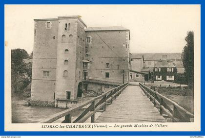 * LUSSAC LES CHATEAUX - Grands Moulins de Villars - Pont - Edit. MACARY