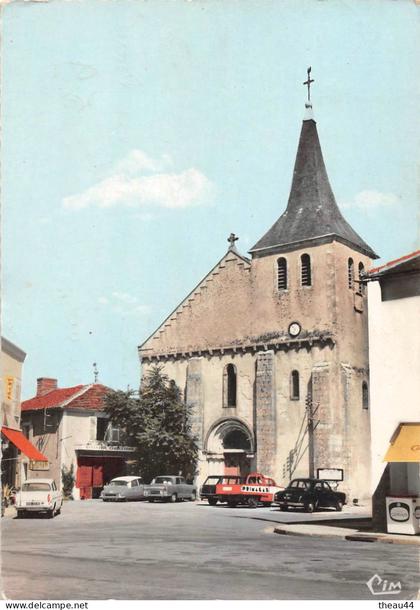 ¤¤   -   LUSSAC-les-CHATEAUX    -  L'Eglise          -   ¤¤