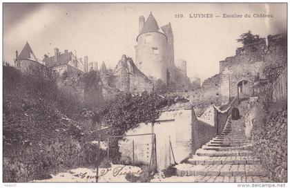 Luynes - Escalier du Château