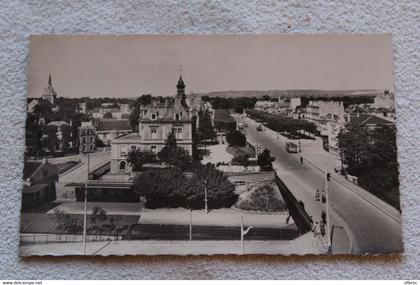 F889, Cpsm 1953, Maisons Laffitte, l'avenue de Longueil, Yvelines 78