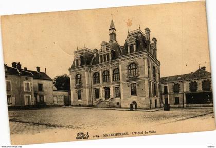 CPA MALESHERBES - L'Hotel de Ville (227621)