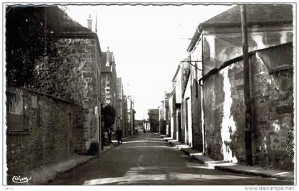 Carte Postale Ancienne de MAURECOURT-Rue de Pontoise