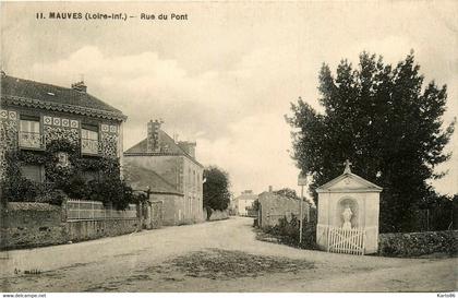 mauves sur loire * rue du pont