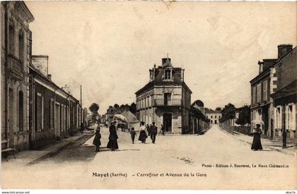 CPA Mayet Carrefour et Avenue de la Gare (1429697)