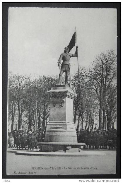 18 Mehun-sur-Yèvre MEHUN-sur-YEVRE - La Statue de Jeanne d'Arc statue jeanne d'arc pla D18D K18141K C18141C RH004368