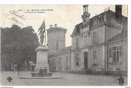 Mehun-sur-Yèvre - La Place du Château