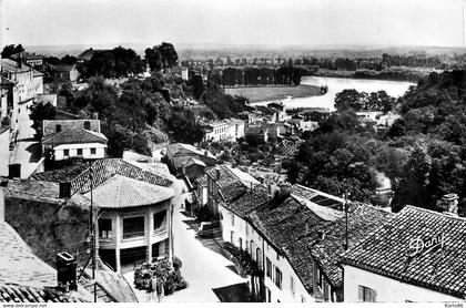 meilhan sur garonne * vue générale du village