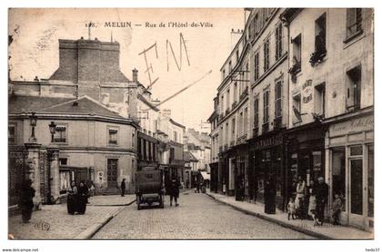 Melun - Rue de l'Hôtel de Ville