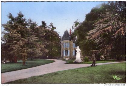 Meslay-du-Maine.. l'Hôtel-de-Ville