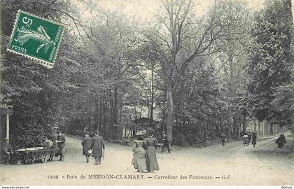 85 - Meudon - Bois de Meudon - Carrefour des Fonceaux - Animée - CPA - Voir Scans Recto-Verso