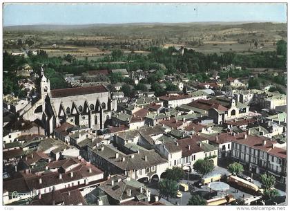 CPSM Mirande vue générale de la Ville au centre l'Abbaye