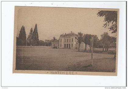 MONTENDRE (CHAR INF) PLACE DE LA GARE