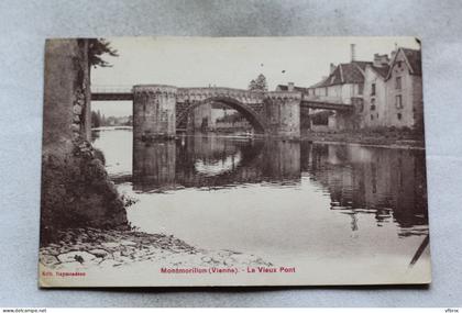 M497, Montmorillon, le vieux pont, Vienne 86