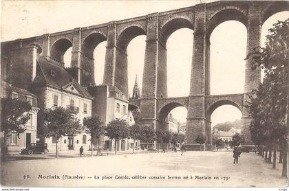 CPA Morlaix La Place Cornic célèbre corsaire breton né à Morlaix en 1731