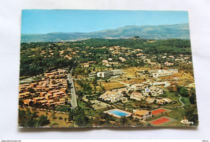 Cpm 1985, Mougins, le quartier saint Basile et la clinique, plein ciel, Alpes maritimes 06