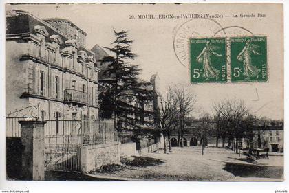 Mouilleron en Pareds : La grande rue