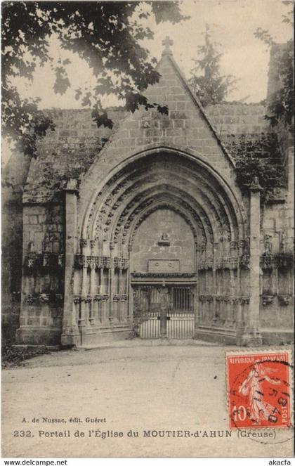 CPA MOUTIER-d'AHUN Portail de l'Eglise (1144175)