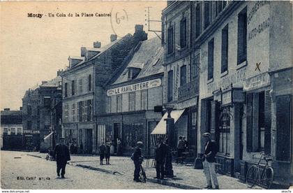 CPA MOUY - Un Coin de la Place Cantrel (259524)