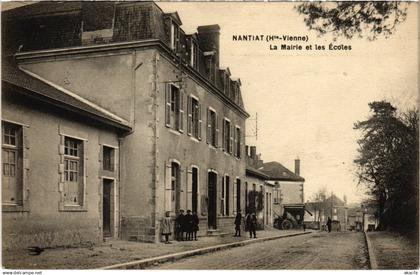 CPA Nantiat La mairie et les Ecoles (1276737)