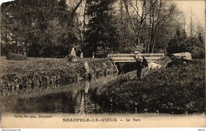 CPA NEAUPHLE-le-CHATEAU Le Parc (1386343)