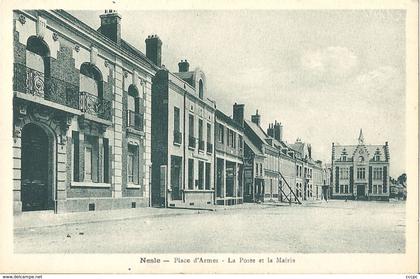 CPA Nesle Place d'Armes La Poste et la Mairie