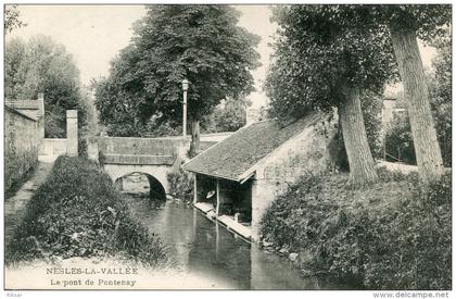 NESLES LA VALLEE(VAL D OISE) LAVOIR