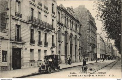 CPA NEUILLY-sur-SEINE - Avenue de NEUILLY et la Poste (44289)