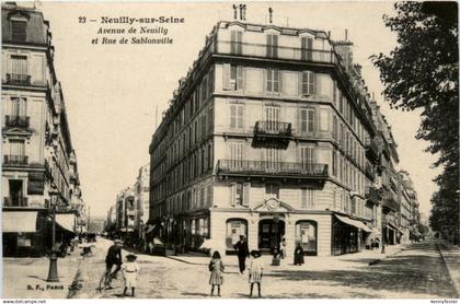 Neuilly sur Seine - Anvenue de Neuilly