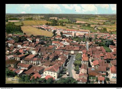 32 - Nogaro - Vue Générale aérienne - au fond Cité de Lacombe - Carte Dentelée - CPSM grand format - Voir Scans Recto-Ve