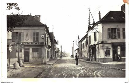 Carte Postale ancienne de NOGENT sur OISE - Café des sports