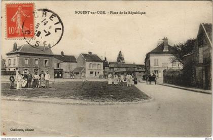 CPA NOGENT-sur-OISE Place de la Republique (1207990)