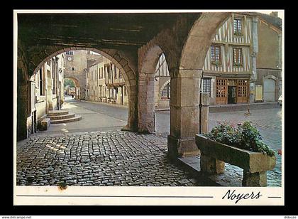 89 - Noyers sur Serein - Place de l'Hôtel de Ville - Arcades - Flamme Postale de Noyers - CPM - Voir Scans Recto-Verso