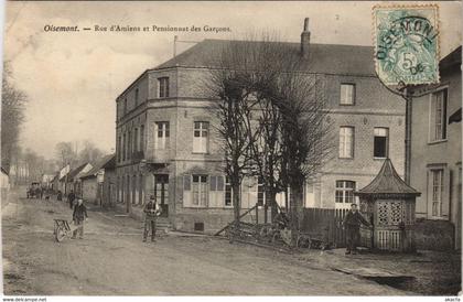 CPA OISEMONT Rue d'Amiens Pensionnat des Garcons (758107)