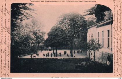 Paris (Pensionnat des Dominicaines, 57 rue Théophile Gautier) - un Coin du Parc