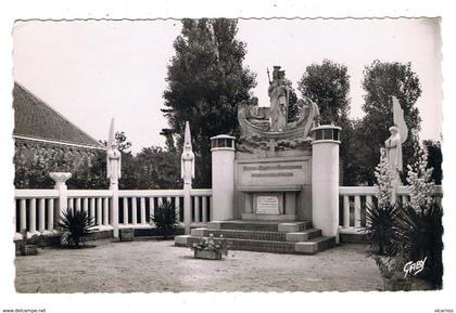 CPSM 62 OYE PLAGE Statue Notre Dame de Boulogne