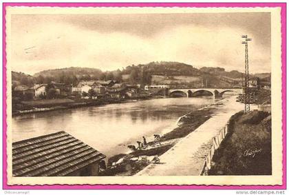 Périgueux - L'Isle dans la traversée de Périgueux - Avec Femmes qui lavent le linge - Laveuses -THEOJAC