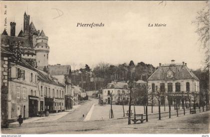 CPA PIERREFONDS La Mairie (130090)