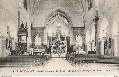 le poiré sur vie * intérieur de l'église du village