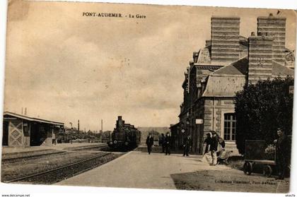 CPA PONT-AUDEMER - La Gare (210193)