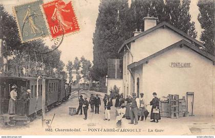 Pont-l'Abbé-d'Arnoult       17       Intérieur de la gare - train -          (voir scan)