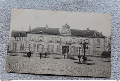 Pontoise, l'hôtel de ville, Val d'Oise 95