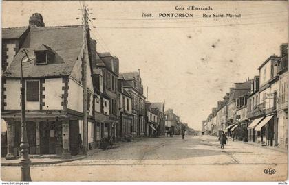 CPA PONTORSON - Rue St-MICHEL (137805)